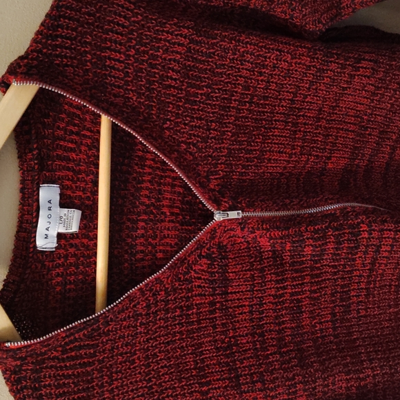 Perfect condition red sweater - Picture 3 of 3